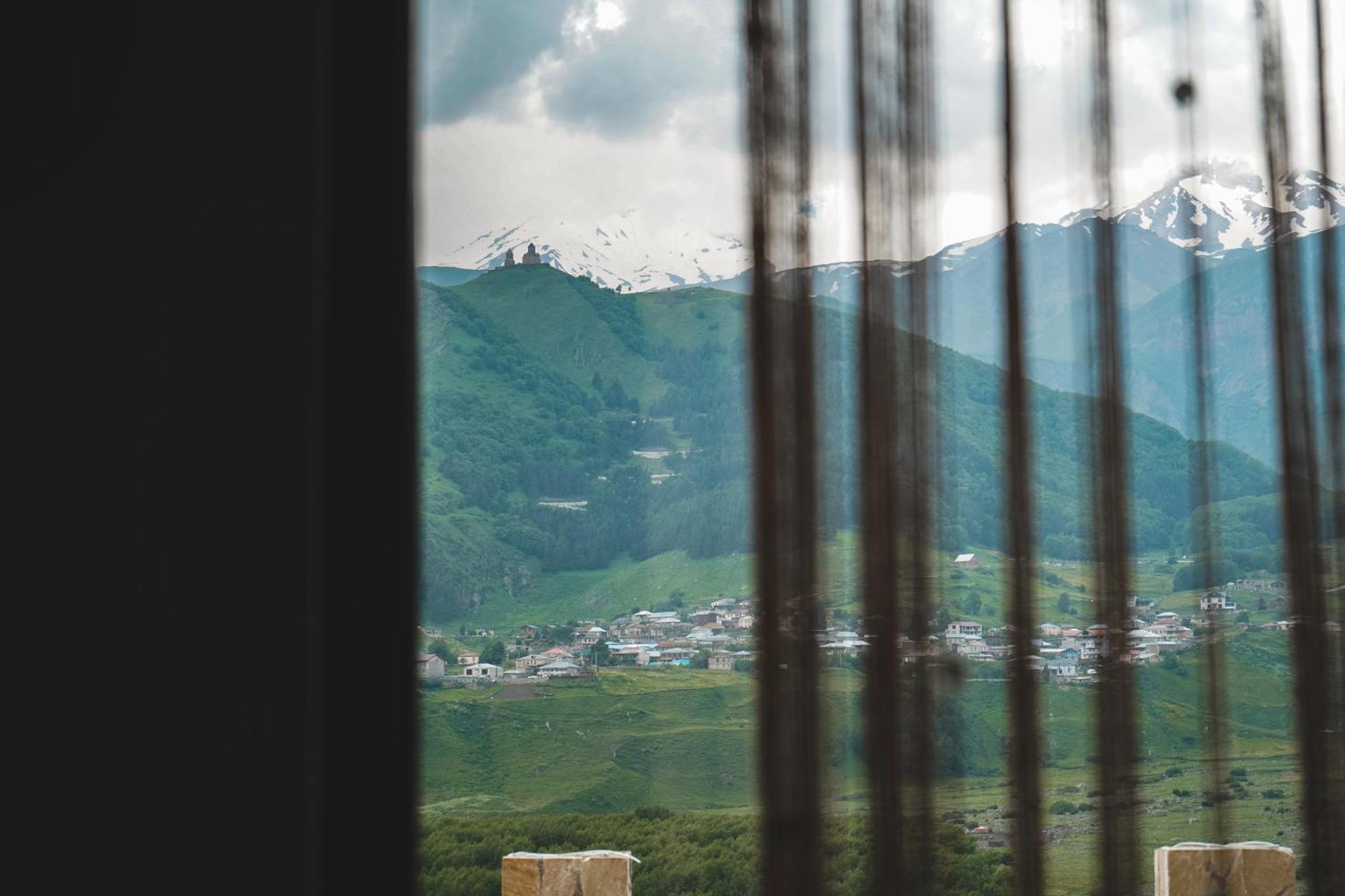 Hotel Toliketi Kazbegi Bagian luar foto
