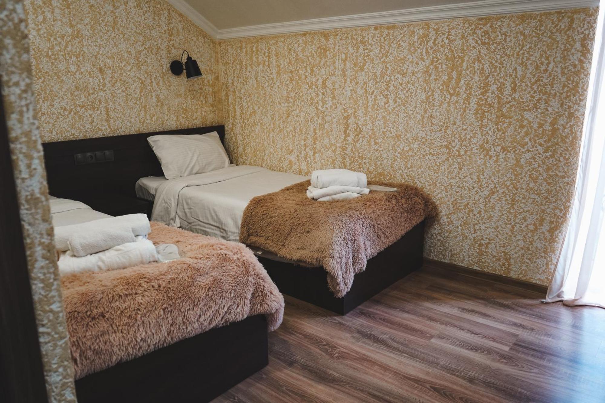 Hotel Toliketi Kazbegi Bagian luar foto