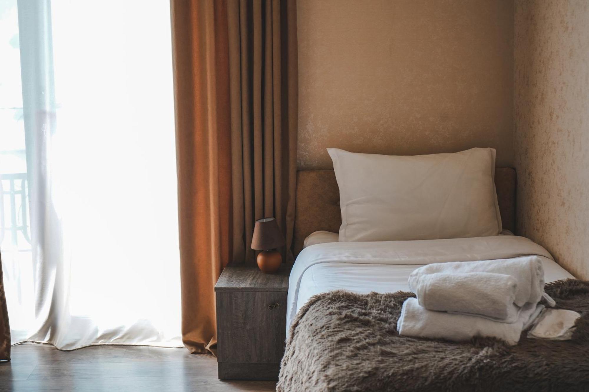 Hotel Toliketi Kazbegi Bagian luar foto