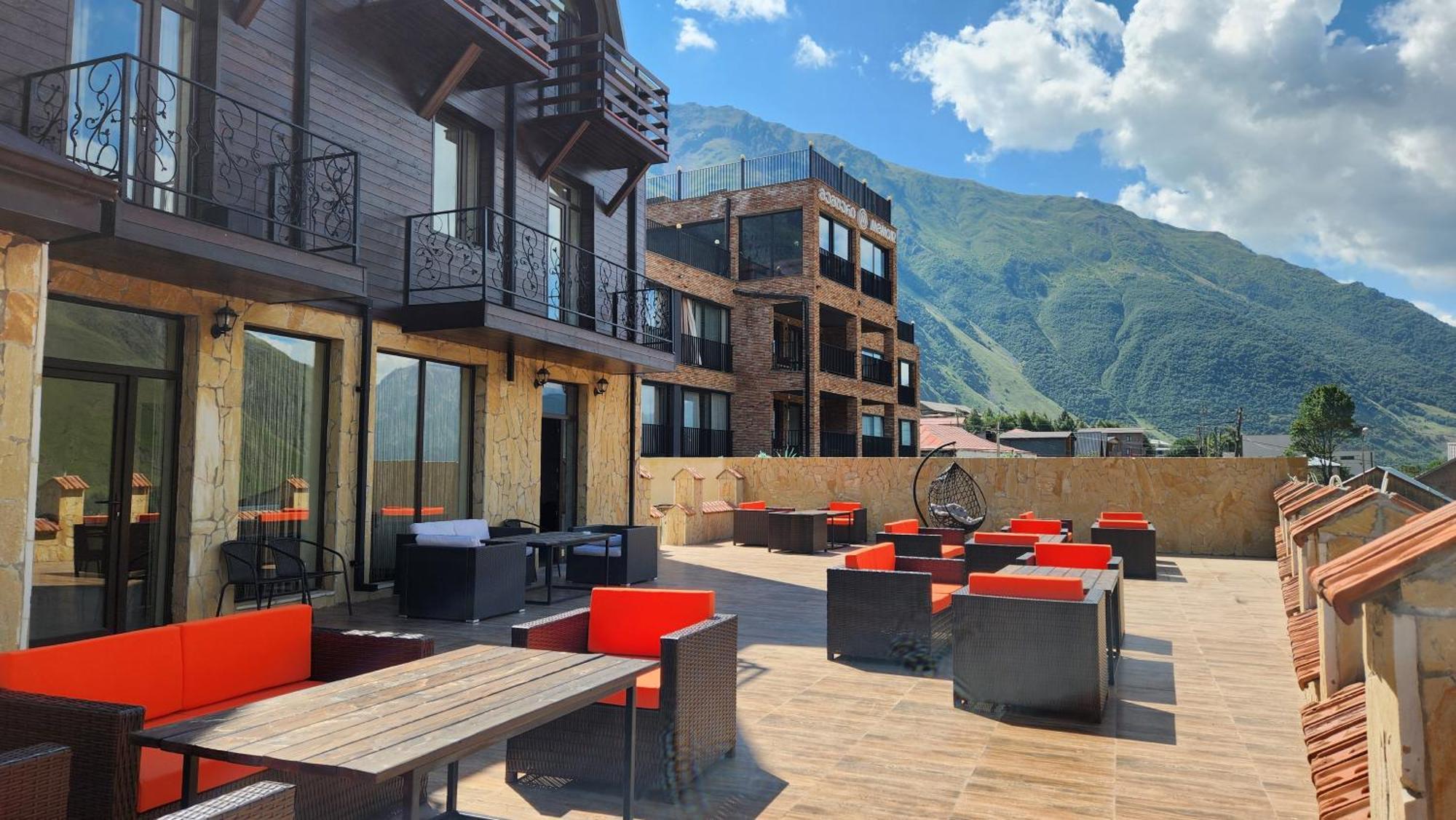 Hotel Toliketi Kazbegi Bagian luar foto