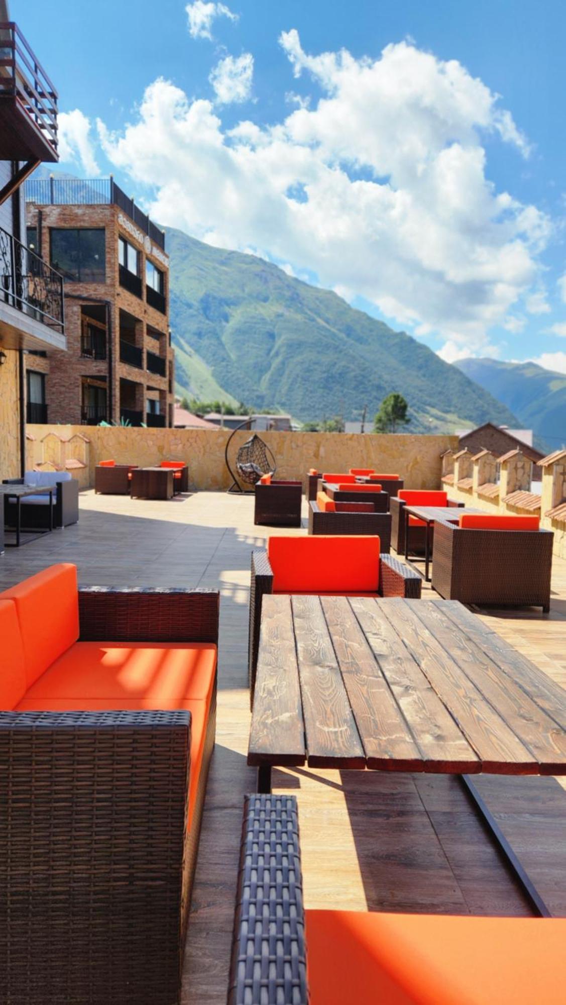 Hotel Toliketi Kazbegi Bagian luar foto