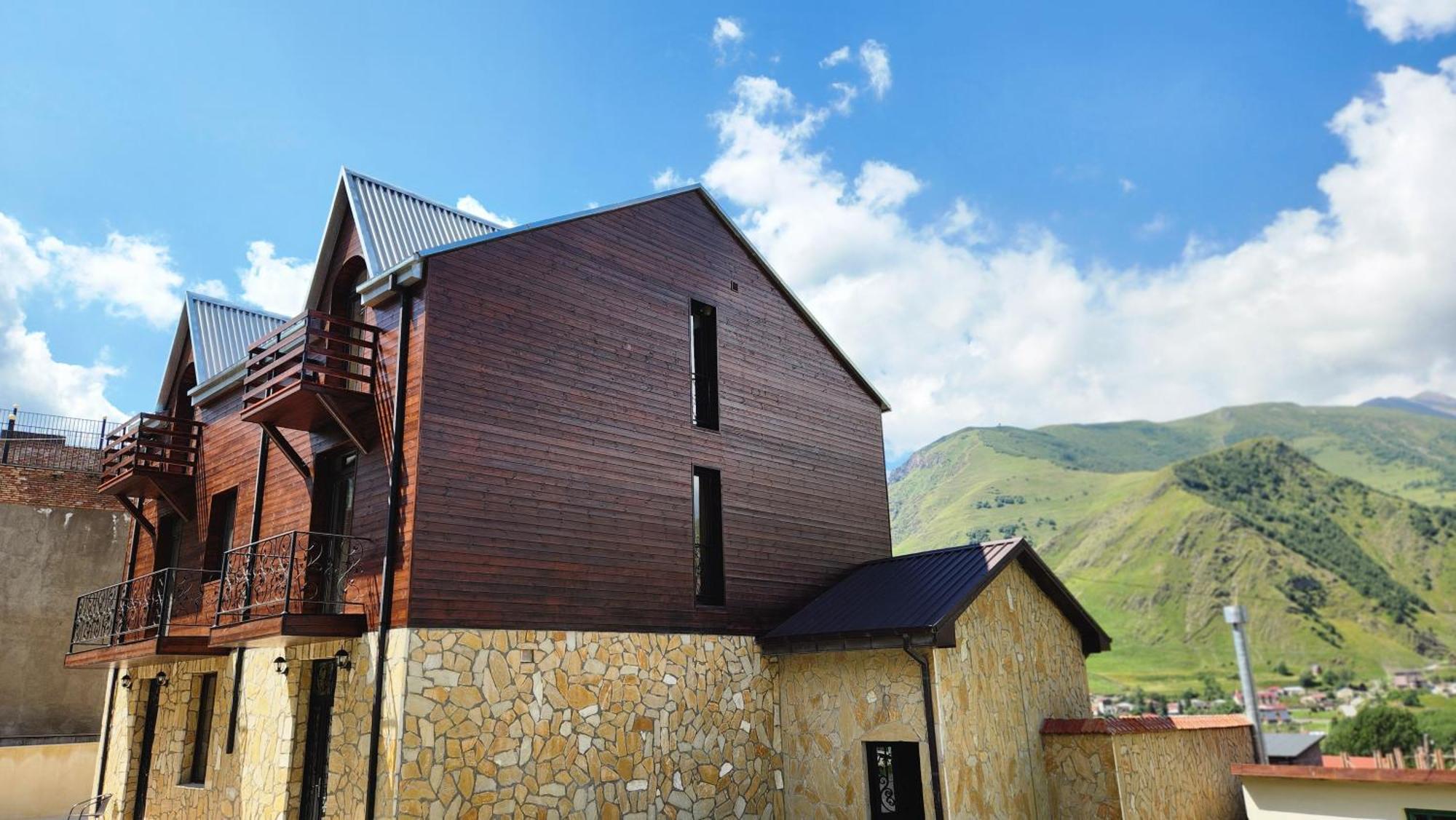 Hotel Toliketi Kazbegi Bagian luar foto